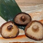 炉端とおでん 呼炉凪来 - どんこ椎茸