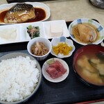 信栄食堂 - サバ味噌定食