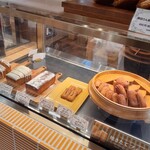 ヴォアラ洋菓子店 - 焼き菓子も〜気になるなぁ