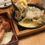 大衆酒場 ギョウザマン - とろーんチーズ