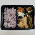 kitchen玄三庵 - 健康弁当（鶏と旬野菜の南蛮酢） ¥930