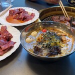 焼肉 平和 - 冷麺は最初からいただきます。