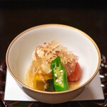 よし町 - 2023.10 冷やし煮物（南瓜、トマト、オクラ、小芋、打ち茗荷、胡麻だれ）