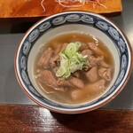 山正 - もつの煮込み(醤油感が馴染みなくて美味しかった)
