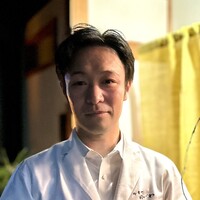 御幸町 田がわ - ご主人の田川さんは以前はエンジニアのサラリーマンという変り種。それから「祇園丸山」、「麻布幸村」のお店で修業され7年前にこちらのお店をオープン。