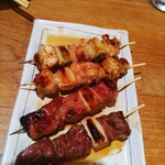 えぼし - 焼き鳥　もも２本、かしら、ハツ