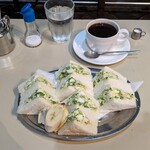 門 - コーヒー＆サンドイッチ￥580