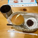 コメダ珈琲店 - モーニング　アイスコーヒー、ローブパン、あんこ、バター