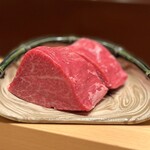 おにく 花柳 - ◎兵庫県の上田伸也さんが丹精込めて育てた但馬玄(たじまぐろ)。