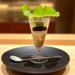 おにく 花柳 - ☆和三盆のアイスクリームと葡萄
      長野パープルのソースとシャンパンゼリー