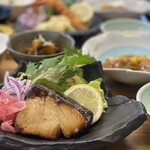 お魚の御膳　鰤の西京味噌焼き