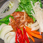 Kimchi pork ribs hotpot