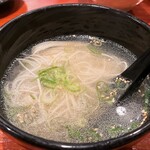 地鶏炭火焼　鶏扱説明所 - しめの素麺