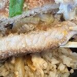 井の屋 - カツ丼　断面
