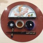 Nihon Ryouri Yukari - 鯛の薄造り　醤油、ポン酢は自家製