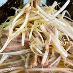 ネギラーメン　ラーメンショップ - ジャンクな味わいのネギ