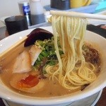 祭ラーメン - ストレートで細い麺