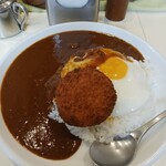 カレー専門店 横浜 - 片目クリームコロッケカレー、中辛