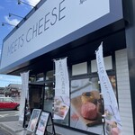 MEETS CHEESE - ワンカルビの入り口にある小さなお店。