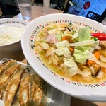 どうとんぼり神座 - 野菜いっぱいラーメン+餃子セット