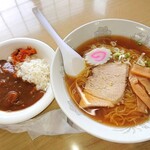 こまつや - ラーメン＋半カレーセット