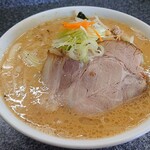 Zero Ichi Ichi - 味噌ラーメン。チャーシューはBIGです。(≧▽≦)