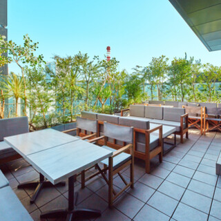 テラス席ご予約の場合お客様都合による席の振替は致しかねます。