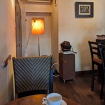 カフェ ド パブロ - 後ろにあるのは、焙煎機。