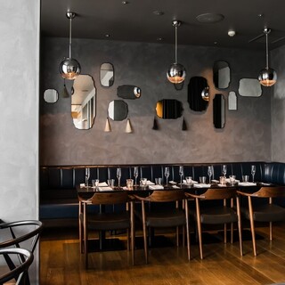 【半個室】
                                          ※室料11,000円　（1部屋）
                                          ※最大8名様まで