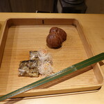 富小路 やま岸 - 丹波栗の渋皮煮&鰯の酢炊き