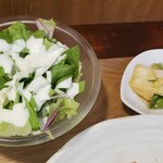 キッチン ブルー グローブ - サラダ、お新香のアップ