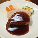 キッチン ブルー グローブ - 鳥挽肉とチーズのテリーヌのアップ