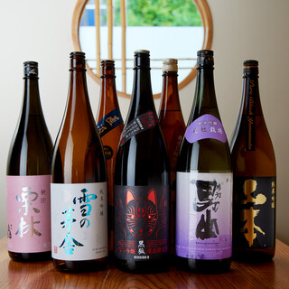 Please enjoy the owner's carefully selected sake ordered from all over the country.