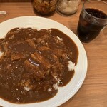 カレーハウス キラリ - ビーフカレー@1,000円　アイスコーヒーはサービス