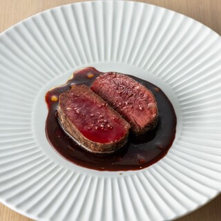 鹿児島という恵まれた地で育まれたお肉の料理を多くご用意
