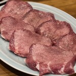 炭火焼肉ホルモンさわいし - 