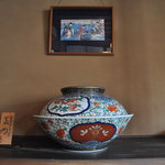 うなぎのまつ嘉 - ２階の床の間に鎮座する巨大な丼