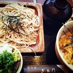 ぎお門 - 小ざるセット（木の葉丼）