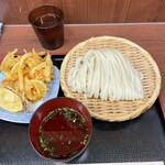 讃岐うどん いわい - ざるうどん中と天ぷら2種