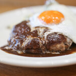 洋食屋 ペロリ - 料理写真:手こねハンバーグ デミグラスソース + 目玉焼き☆