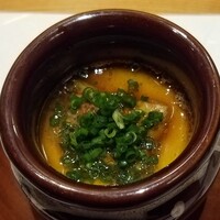 隠れ家鉄板おぶ - フォアグラ茶碗蒸し　ポン酢がかかっており、フォアグラとの相性抜群