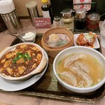 ぷんぷくまる - 麻婆土鍋ごはんセット ¥1628