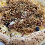 ロルノ - 季節限定メニューのナポリピッツァ 