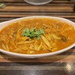 YAMITUKI Curry - 牡蠣と5種類の木の子のふんわり卵カリー