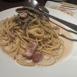 ちょい飲み酒場 イケバル - きのこのクリームパスタ