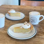 スウィンギング バード キッチン - 料理写真:カフェ オ･レ、メープルスイートポテトパイ
