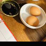 Higashitokorozawa Tareyakiniku Nonki - 生卵がお通し　お肉ですき焼きのようにってことだけど、、、ん、生卵いらないかな　　byまみこまみこ