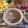 コメ・カフェ - コメ・カフェ特製カレー900円＋梅ジュース（ミックス）500円