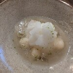 Fukuyama Shunsai Bisutoro Tsumugi - 梨のスープにシャリシャリの梨シャーベットのようなのが乗ってる！丸い梨の果肉、下にギリシアヨーグルトみたいな濃厚ヨーグルト！