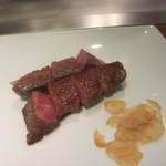 神戸プレジール - ステーキは食べやすい様にカットして出されます。